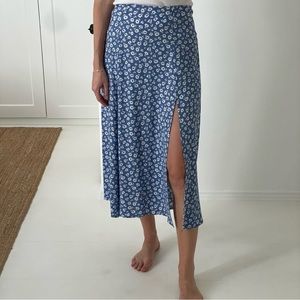 Gently used Reformation midi skirt | Size 6